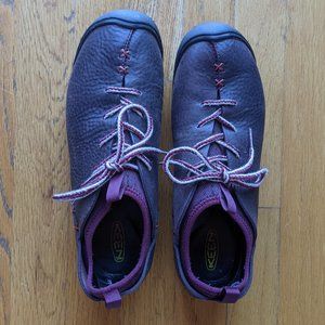 Keen Wine Leather Shoes - Gently Used